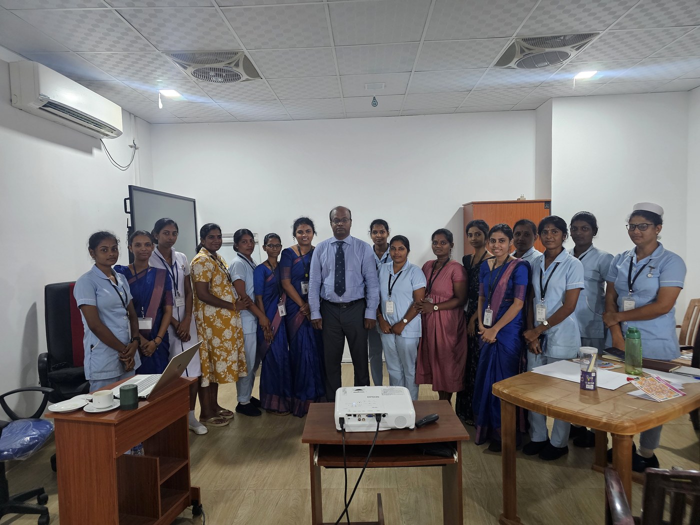 Group photo with KU trainer